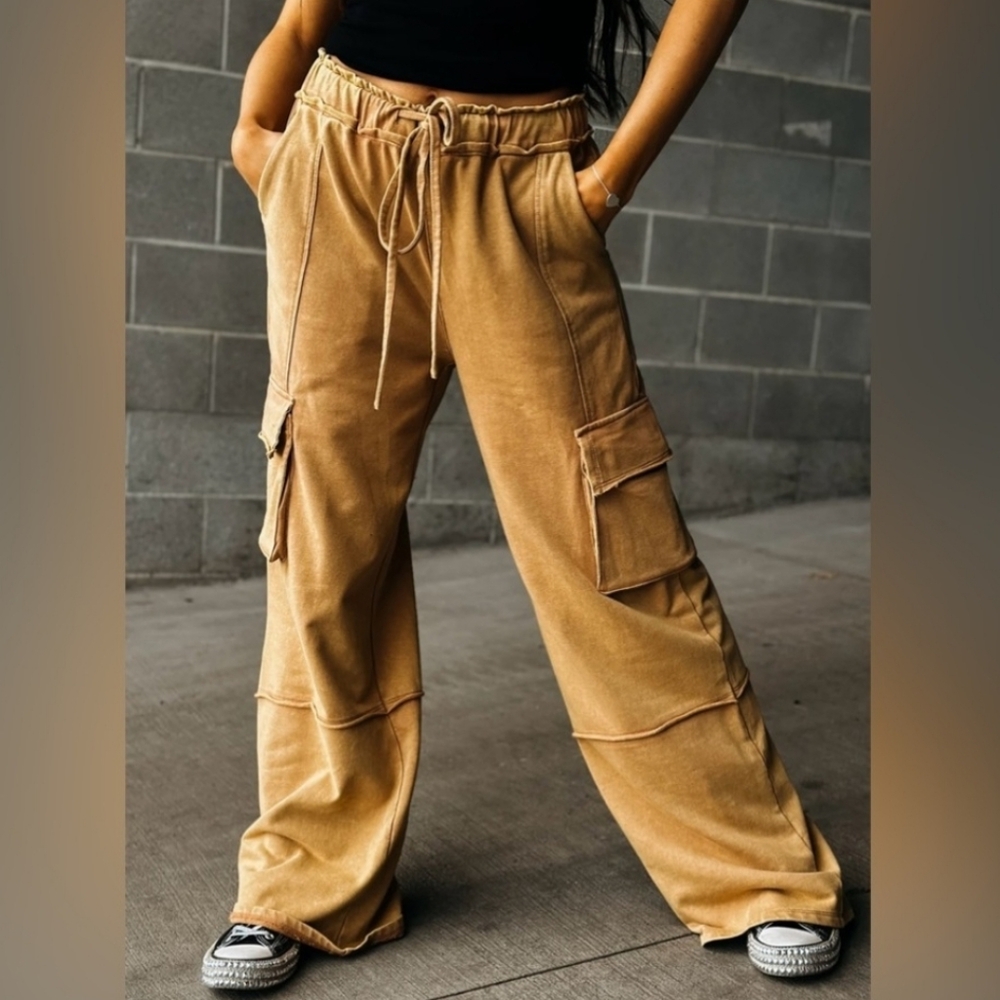Ces Femme Black/Dark Gray Mineral Wash Wide Leg Cargo Pants, Size Large 10/12 - Picture 4 of 16
